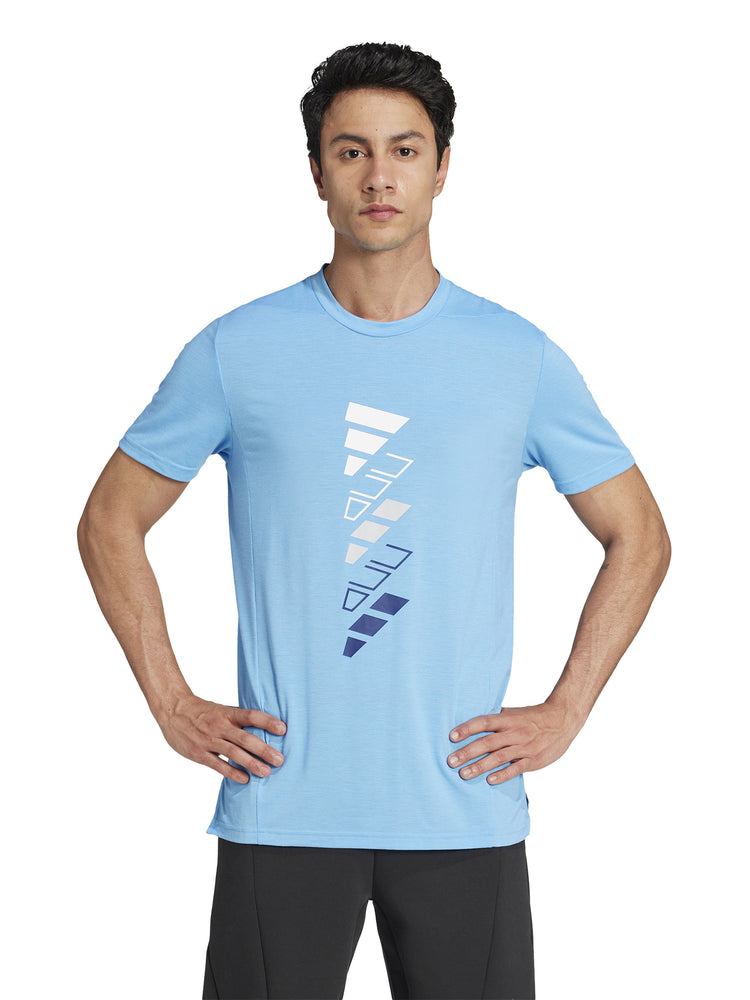 Printed T-shirt with AEROREADY logo. Designed for training.