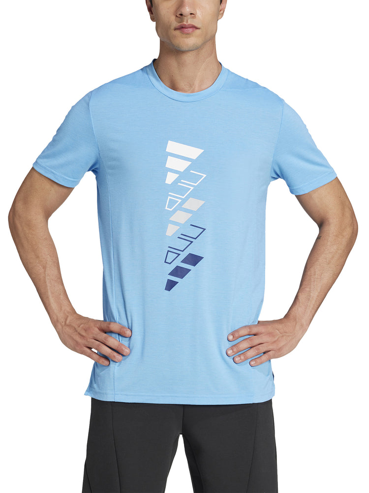 Printed T-shirt with AEROREADY logo. Designed for training.