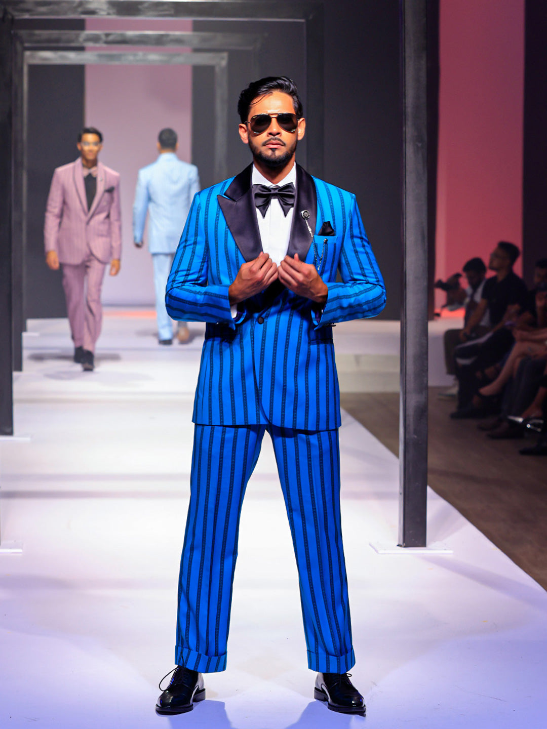 Printed FH Logo Designed Tailor Fit Suit