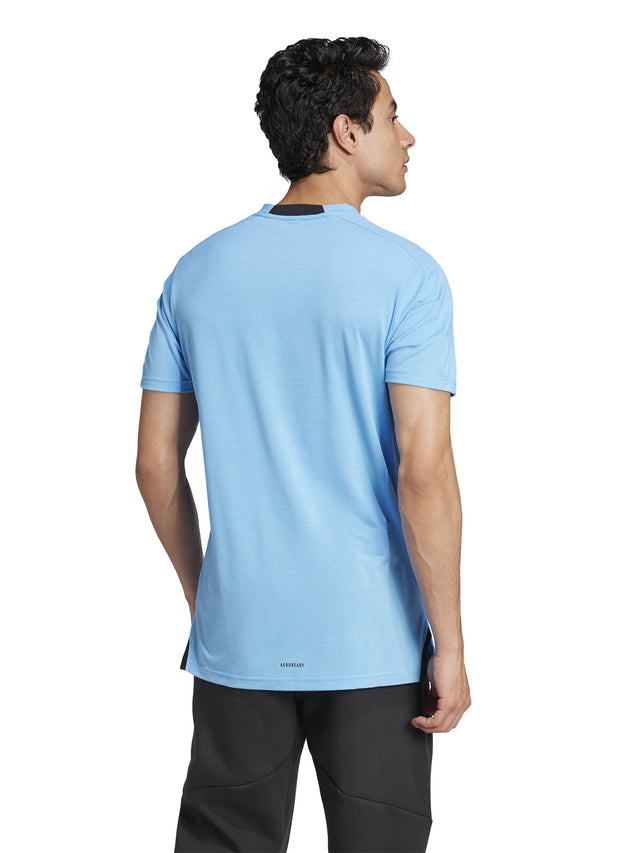 Printed T-shirt with AEROREADY logo. Designed for training.