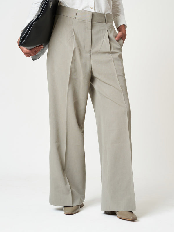 Wide-Leg Relaxed Fit Tailored Trousers