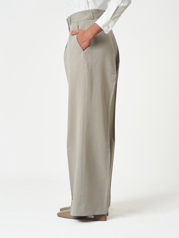 Wide-Leg Relaxed Fit Tailored Trousers
