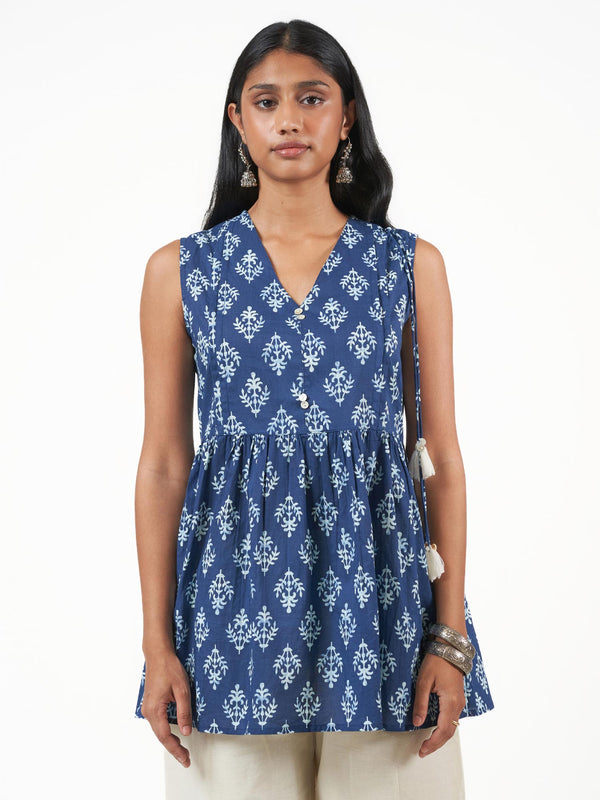 Cotton Print Sleeveless Short Kurti