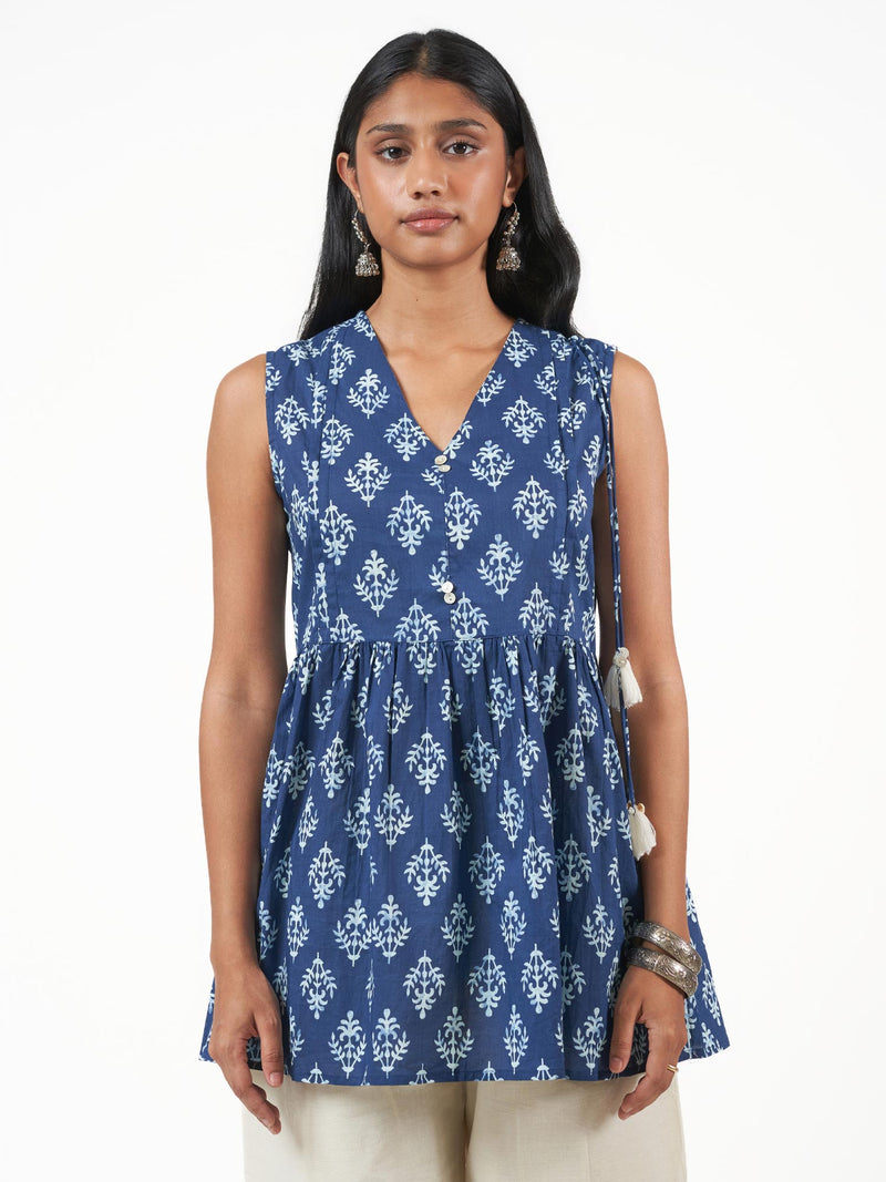 Cotton Print Sleeveless Short Kurti