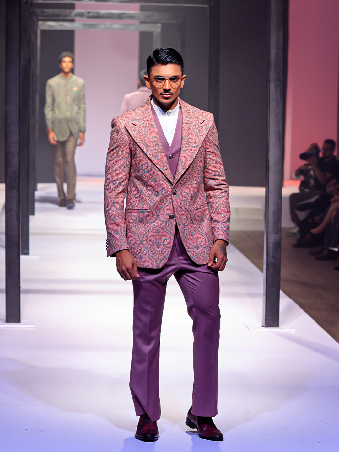 Embroidery Tailored Fit Suit